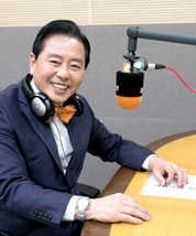 최일구 방송사진